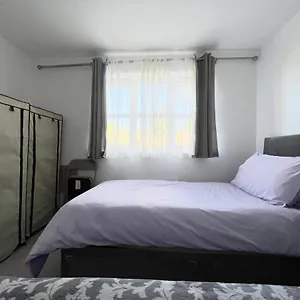 Cheerful Homestay Heeley